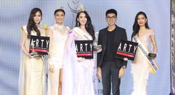 เครื่องสำอาง ARTY  PRAFESSIONAL by BSC ร่วมแสดงความยินดีกับ มิสแกรนด์ กรุงเทพ  2018